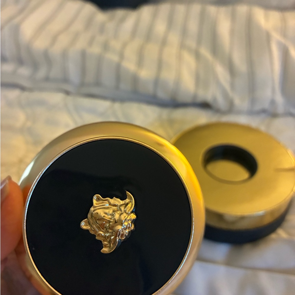 Versace Dylan Blue Eau de Parfum - Blue and Gold - Picture 4 of 6